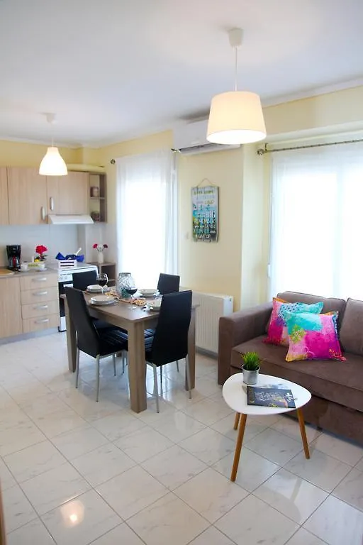 Apartments Holiday Peraía